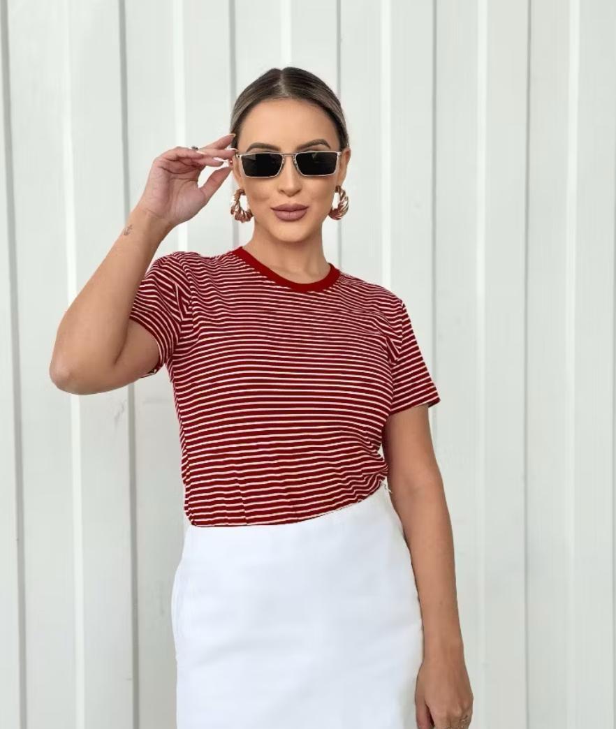 Camiseta Listrada vermelho e branco